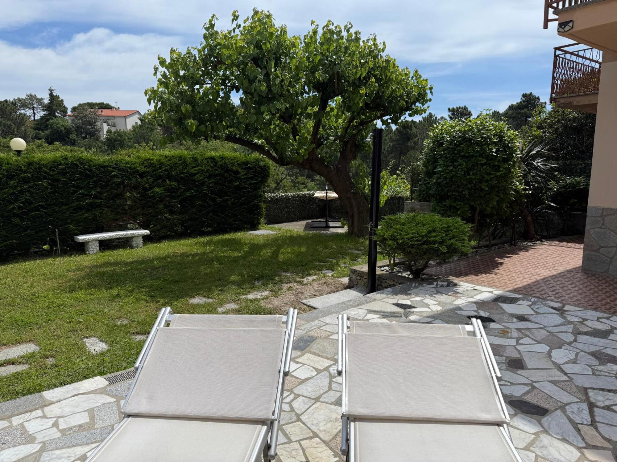 Villa Casa Giardino Spotorno Exterior foto